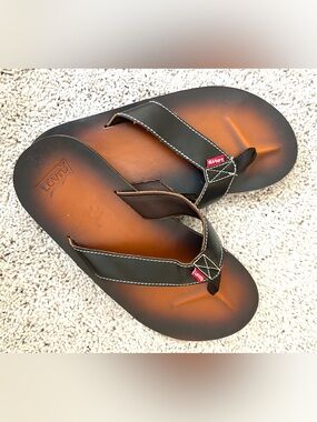 Levi’s Sandals